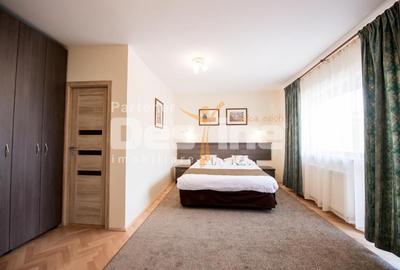 Studio 50 mp, curte interioara, pretabil regim hotelier, situat Central - 2
