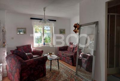 Casa de vanzare cu 2 apartamente separate si teren 544 mp Cisnadioara - 12