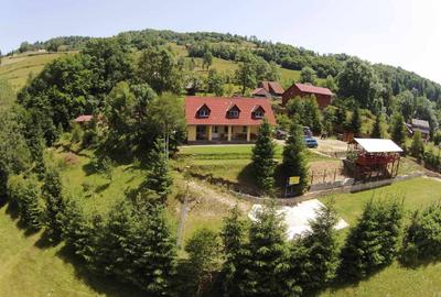 Complex turistic în Munții Apuseni–3 clădiri(cabane), 10 camere, teren 3740 mp - 2