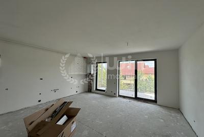 Apartament cu 3 camere semidecomandat în Andrei Mureșanu