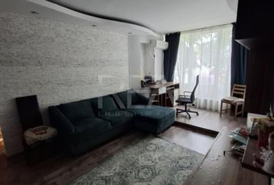 Apartament cu 3 camere decomandat, mobilat în Apusului