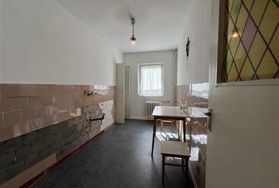 Apartament cu 2 camere (Gheorgheni, Cart. Bucin, bl. 21 B) - 12