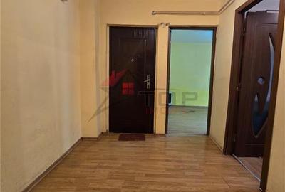 Dacia - statia Columnei, 3 camere decomandat la bulevard, liber - 6