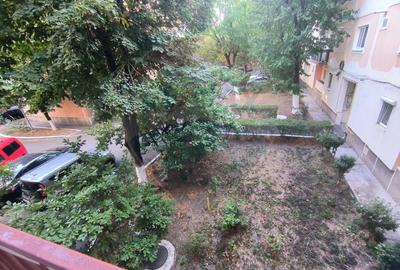 Vanzare ap 3 cam etaj 1 decomandat Miorita sau schimb cu 2 cam si dif - 30