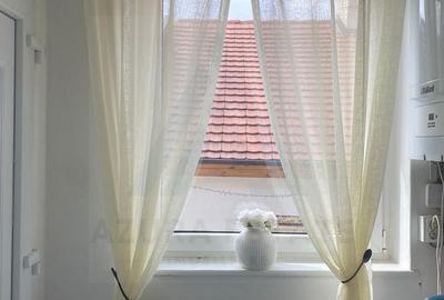 Casa renovata 250 mp utili si teren 935 mp in zona centrala Cisnadie - 12