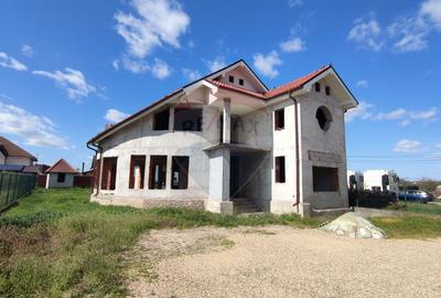 Vilă P+E, 378 mp, la roșu, Sânmartin, arhitectură unică, teren 726 mp - 1