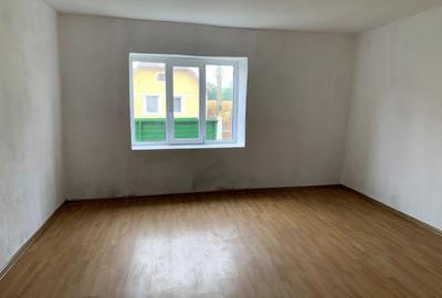 Casa individuala în Otelec - 2,518 mp teren - 2 fronturi stradale - 8