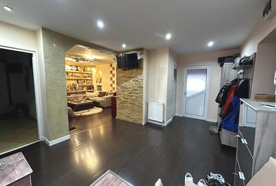 Apartament 3 camere Deco Sub-Stadion 2 Bai Balcon Etaj 2 Finisat Mobilat Utilat - 3