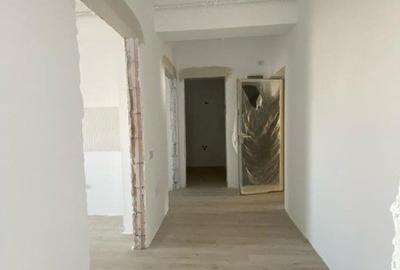 Complex Rezidential/ Prelungirea Ghencea / Sector 5 - 12
