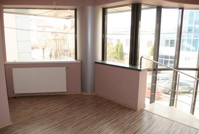 Spatiu comercial central stradal pretabil clinica medicala - 4