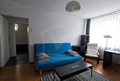 Apartament cu 2 camere semidecomandat, mobilat în Central
