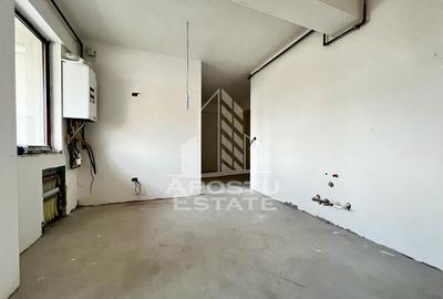 Apartament cu 3 camere semidecomandat în Alfa