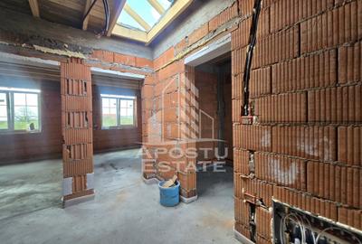 Jumatate de duplex de vanzare, modern, cu 4 camere si 2 bai, Sag, vatra satului - 14