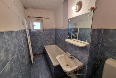 Apartament 3 camere liber la vanzare zona  Racadau - 5