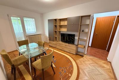 Apartament cu 3 camere decomandat, mobilat în Dacia