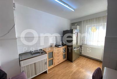 Apartament spatios cu 4 camere decoamndat, zona Republicii - 12