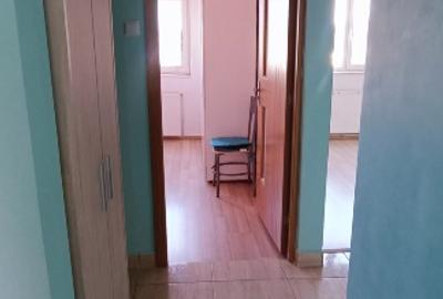 Vand apartament 3 camere BRASOV cartier Florilor - 11