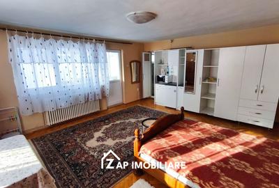 Garsonieră decomandată, mobilată în 7 Noiembrie