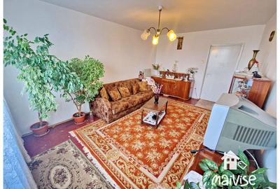 Apartament 3 camere de vanzare, zona Grivitei - 2