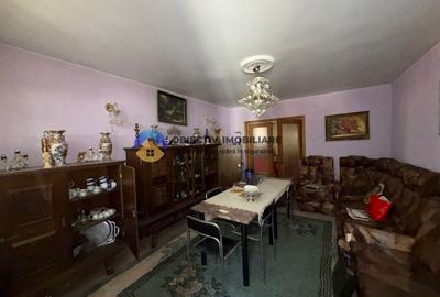 Apartament 4 camere/ 2 bai /boxa cadastrata  - B-dul Traian 82 mp - 2