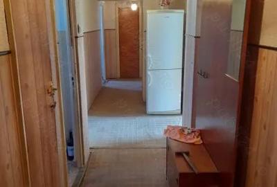 Apartament cu 4 camere decomandat, mobilat în Ghencea