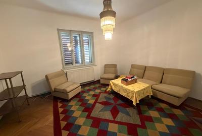 Casa 3 camere - bucatarie - baie - garaj - pivnita - cartier Trei Stejari - 1