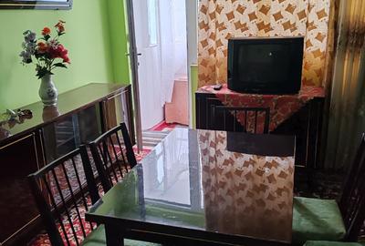 Apartament cu 3 camere semidecomandat în Țiglina 1
