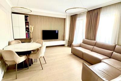 Apartament cu 2 camere semidecomandat, mobilat în Sopor