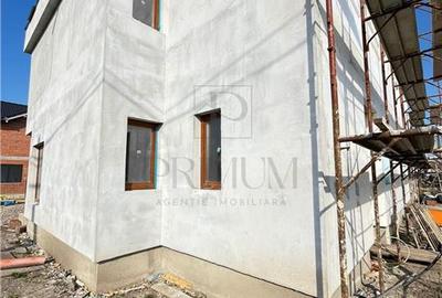 Sacalaz - Zona excelenta - Duplex spatios - 5 camere - P+1 - Locuri de parcare i - 5