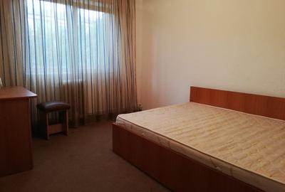 3 camere, decomandat, etaj 2/4, Nicolina - 1