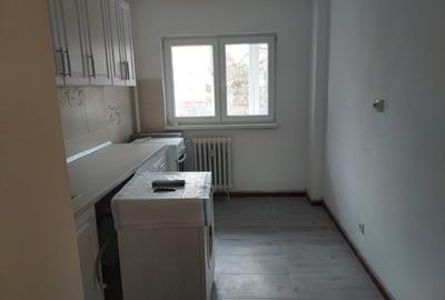 CALEA  MOSILOR-RESTAURANTUL BUREBISTA,3 CAM,ET1,RENOVAT  NOU,500 euro, - 2
