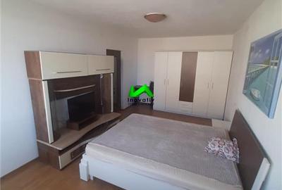 Apartament de vanzare 3 camere pivniță Sibiu Mihai Viteazul - 1