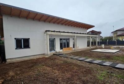 CASA NOUA I 130 mp I pe un nivel I semifinisata I teren 600 mp I - 1