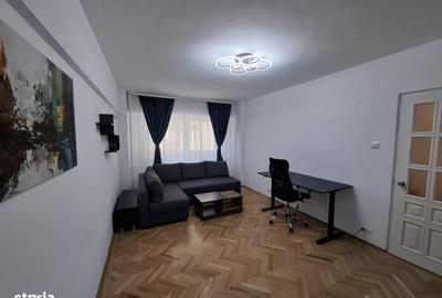 Apartament cu 3 camere decomandat, mobilat în Tineretului