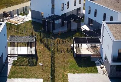 Duplex cu 4 camere în Moșnița Nouă