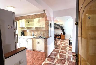 Apartament 3 camere, et.4/4 bd.1 Dec. 1918, Rm Sarat - 8