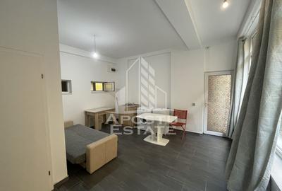 Spatiu comercial + loc de parcare,  22 mp,  Zona Soarelui - 3