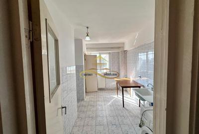 Apartament 3 camere de vanzare in  Bacau strada 9 Mai - 4