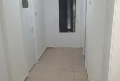 2 camere decomandat 60 mp – 1 Decembrie 1918, balcon, etaj 4/10, 2 min metrou - 6