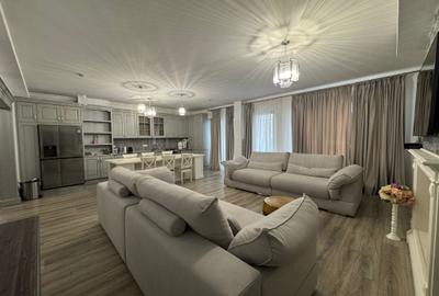 Apartament cu 4 camere decomandat, mobilat în Decebal