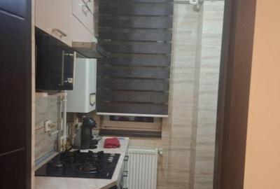 Apartament cu 2 camere decomandat în Far