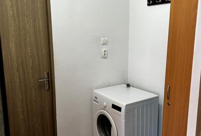 Apartament cu 2 camere ..  2 balcoane si centrala termica .. S= 51 mp - 7