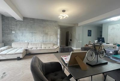 Penthouse cu 4 camere decomandat, mobilat în Kiseleff