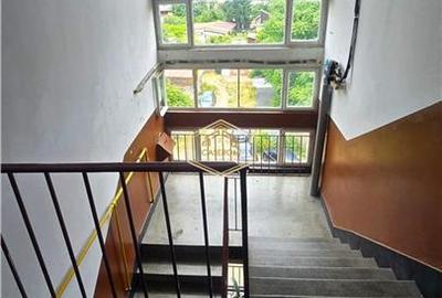 Centru - Apartament luminos cu 2 camere pe Calea Traian - 15