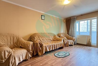 Apartament cu 3 camere decomandat în Obor