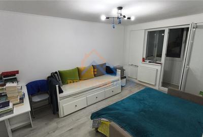 Vanzare apartament 2 camere renovat complet Titan - 1