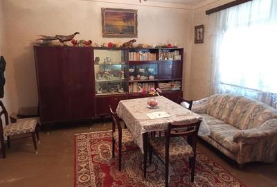 Iam, Casa 5 Camere, Gospodarie, 1439mp Teren, Pret Negociabil - 25