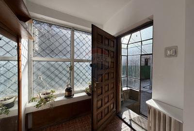 Casă cu 6 camere în Floreasca