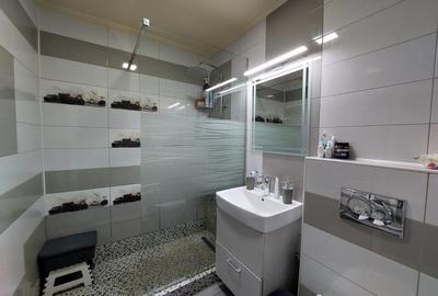 CASA 6 CAMERE  |  ZONA DACIA  |  SCOALA SPORTIVA Nr. 1 - 9