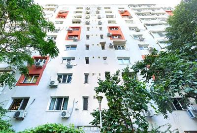 Apartament cu 2 camere semidecomandat, mobilat în Victoriei